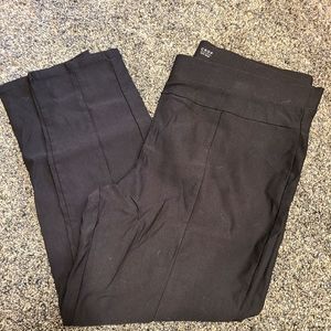 Vera Wang crop slacks